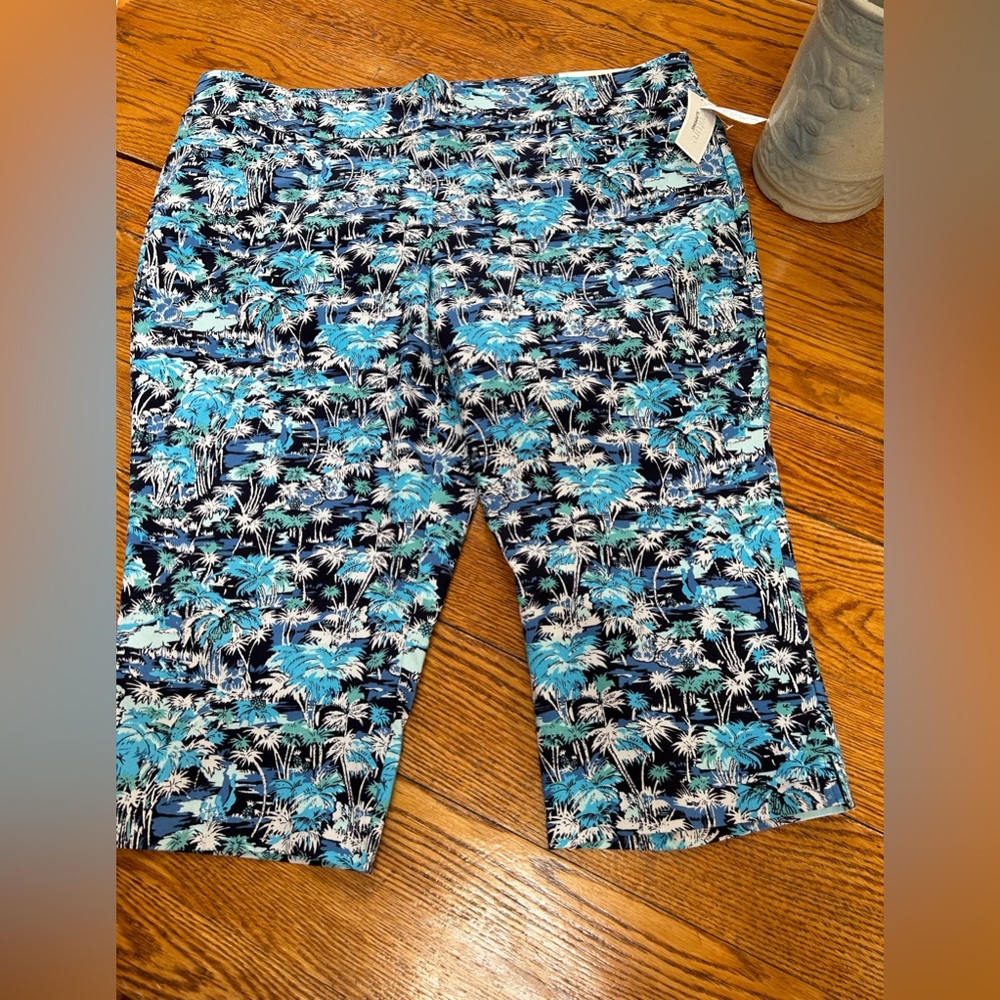 C J Banks Signature Slimming crop pants, blue floral.  Size 24W.  New with tags.